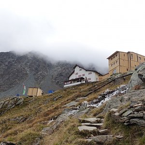 Turistika: Mischbach Alm - chata Neue Regensburger Hütte a zpět