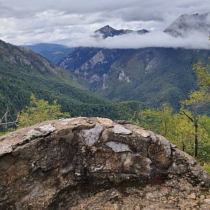 Bosna: Tjientište - Beškita - chata pod Magličem - Suva jezerina - Tjentište