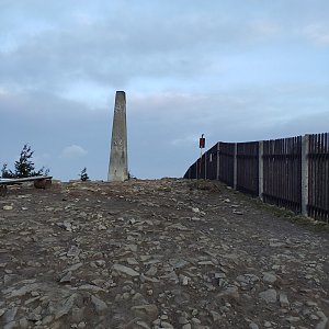 Jana F na vrcholu Lysá hora (1.4.2024 6:26)