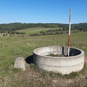 ZdenkaV na vrcholu Na Kopci (9.10.2021 13:11)