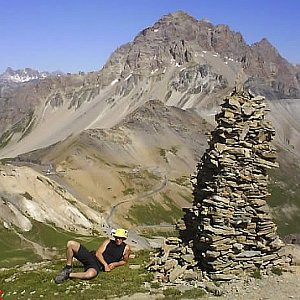 Petr Karmazín na vrcholu Petit Galibier Quest (2008)