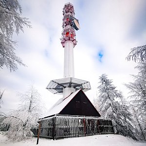 Jiří Králík na vrcholu Slunečná (10.1.2021 13:52)