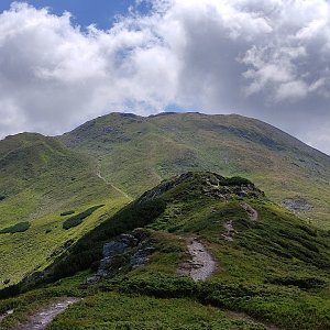 Vratislav Sejkora na vrcholu Varful Gargalau (25.7.2022 12:00)