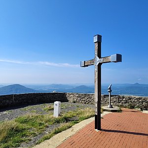 Radek Vohryzka na vrcholu Jánské kameny (1.9.2024 10:35)