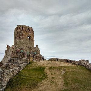 Jiří Králík na vrcholu Csesznek (9.3.2019 13:11)