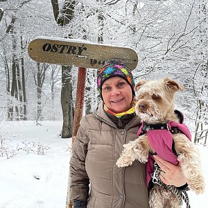 Magda na vrcholu Ostrý (7.2.2021 11:57)