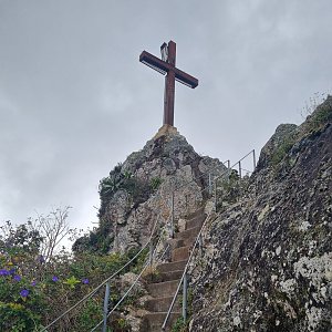 Pepa na vrcholu Peña de La Cruz (22.1.2023)