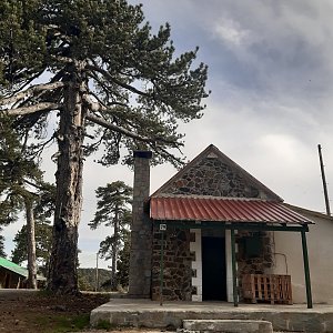 ZdenkaV na vrcholu Malý Troodos (12.5.2023)