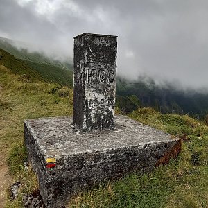 ZdenkaV na vrcholu Canto dos Saquinhos (10.6.2023 11:52)