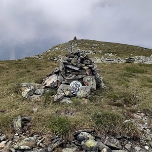 ZdenkaV na vrcholu Setea Mare (11.7.2023 14:53)