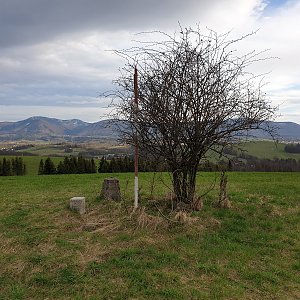 Petr Pepe Peloušek na vrcholu Na Vrchu (11.4.2021 18:18)