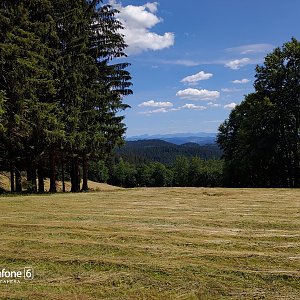 Jitka na vrcholu Bartkův vrch (18.7.2022 13:45)