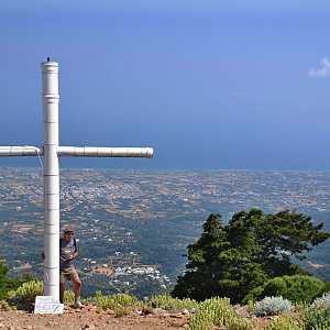 Jarda Vála na vrcholu Dikaios (19.6.2019 10:55)