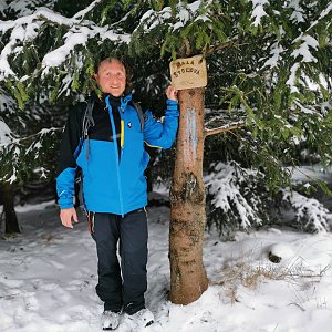 Lenka CHovanečková na vrcholu Malá Stolová (9.1.2021 8:42)