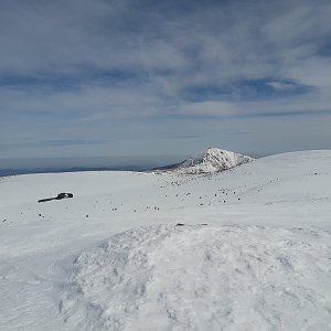 Roman Skácel na vrcholu Luční hora (18.3.2023 12:00)