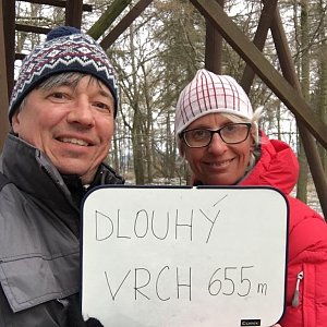 Jana a Pavel Kasaničovi na vrcholu Dlouhý vrch (2.4.2022 13:30)