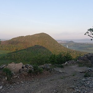 Cyklista 73 na vrcholu Želenický vrch (8.5.2022 6:04)