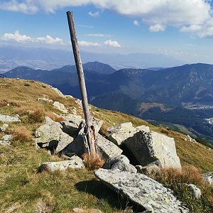 Šárka na vrcholu Bôr (5.9.2024 11:30)