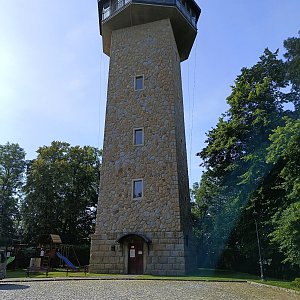 Luky na vrcholu Kaňk (14.6.2024 9:25)