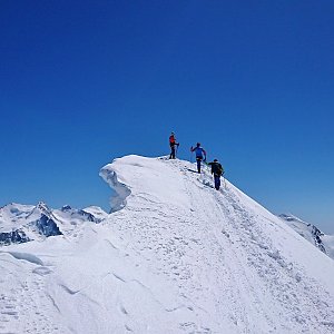 Martin Horáček na vrcholu Breithorn Centrale / Mittelgipfel (1.5.2019 11:57)