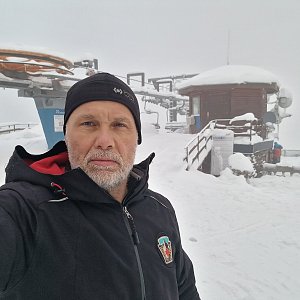 Rastislav Biarinec na vrcholu Malinné (10.12.2023 15:34)