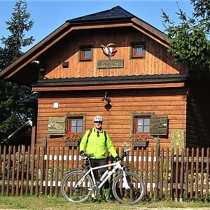 Michal Kříž na vrcholu Uhliště (9.10.2021 13:38)