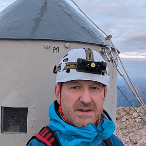 Radek Fuciman na vrcholu Triglav (5.8.2024 5:59)