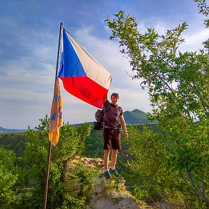 Jiří Králík na vrcholu Kalvárie (8.5.2020 19:01)