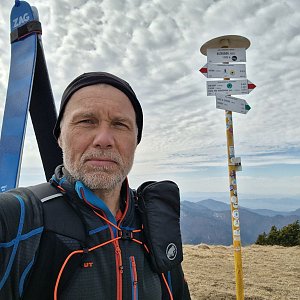 Rastislav Biarinec na vrcholu Ostredok - S vrchol (23.3.2024 12:58)